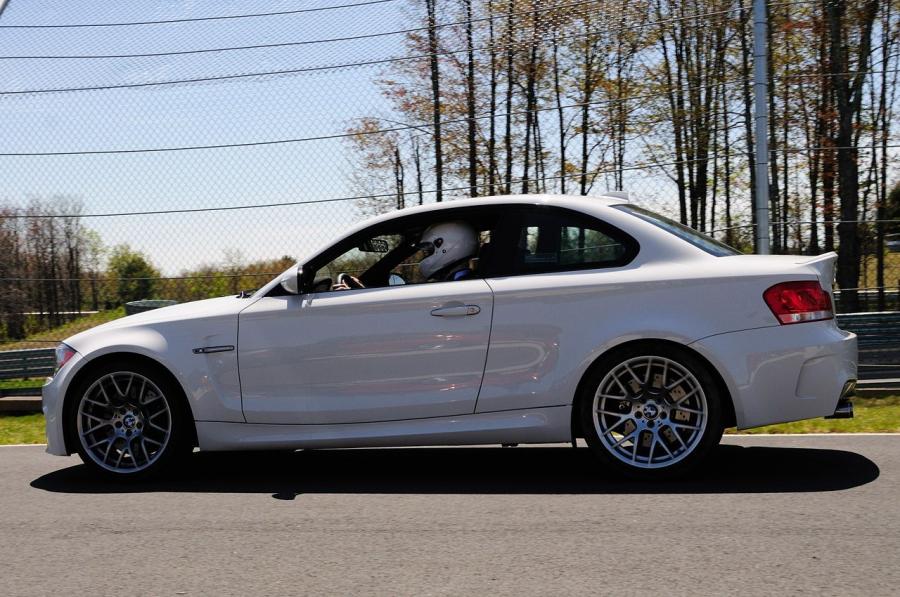  BMW 1-Series M Coupe 2011 года  (фото 6 из 76)